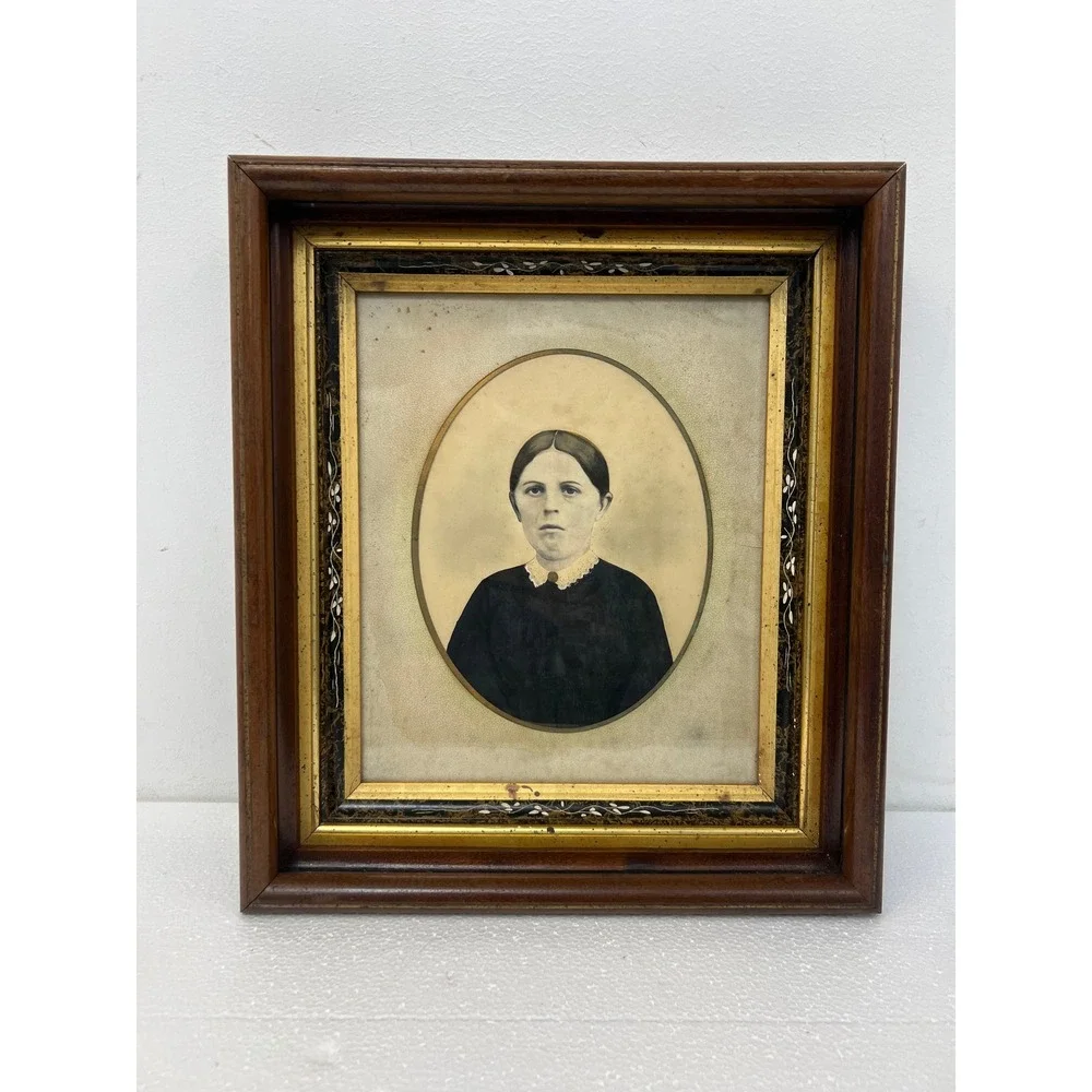 Victorian Carved Wood Deep Picture Frame Gilt Inlay w Victorian Photo FITS 10x12